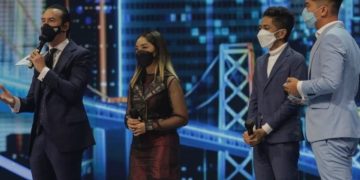 PENONTON KECEWA DENGAN TERSINGKIRNYA KEZIA DAN JOY DARI AJANG INDONESIAN IDOL