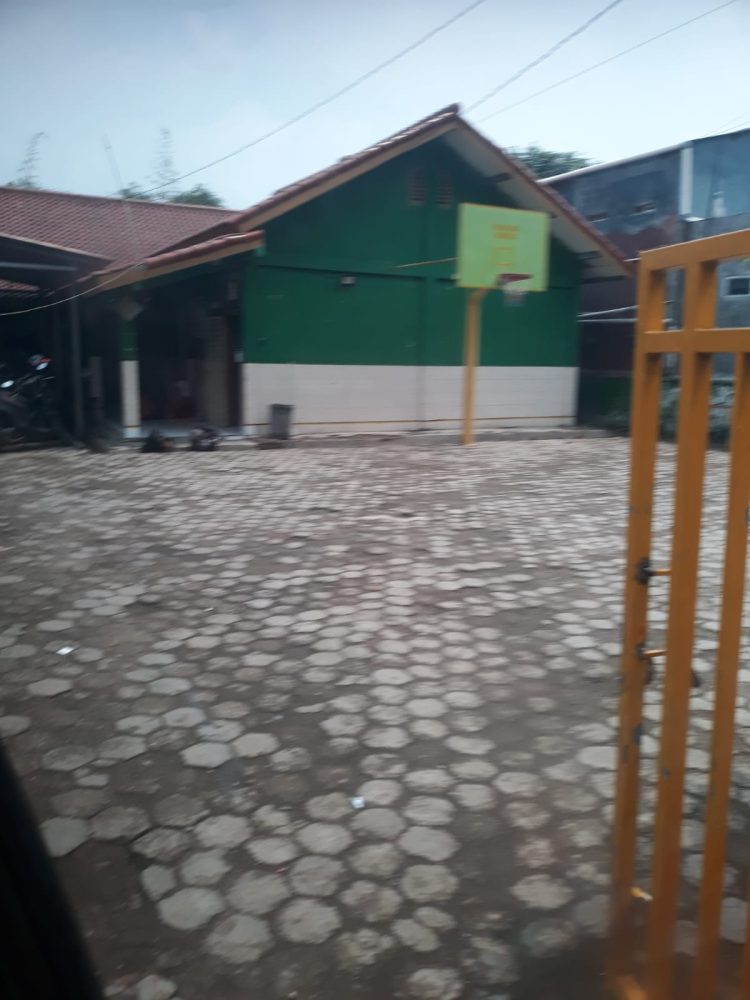 SDN 01 Wangunharja dan SDN 04 Harjamekar Di Pegang Kepsek Nuraeni BOS Daerahnya Di Duga Bermasalah .