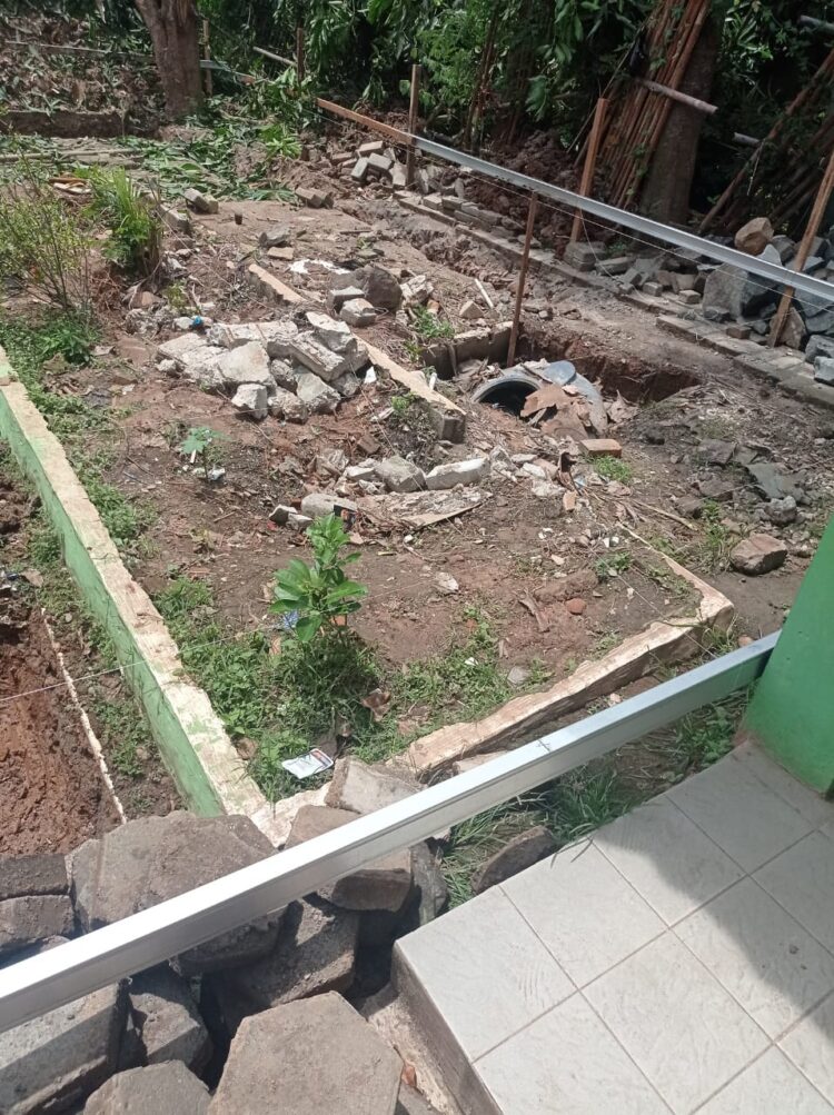 SMPN 4 Cibitung Mendapat Revitalisasi Sekolah Rp 1 Milyar lebih , Apa Saja yang di Bangun ? Kepsek PenanggungJawab Rajin Menolak Konfirmasi Ada Apa ?